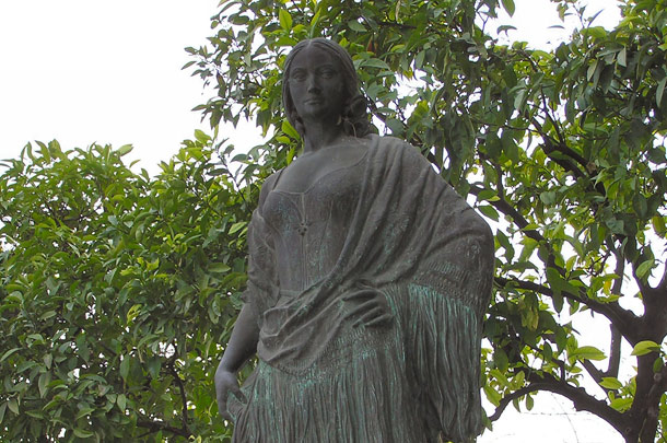 statue-carmen-seville